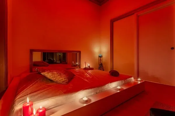 Massage room in warm tones at Venus Spa Lisboa